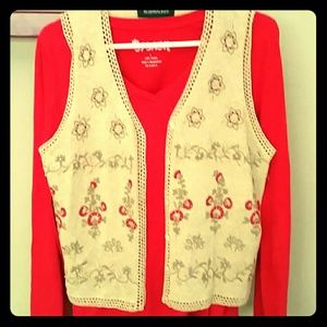 Lightweight Bushwacker vest with seed detail and c